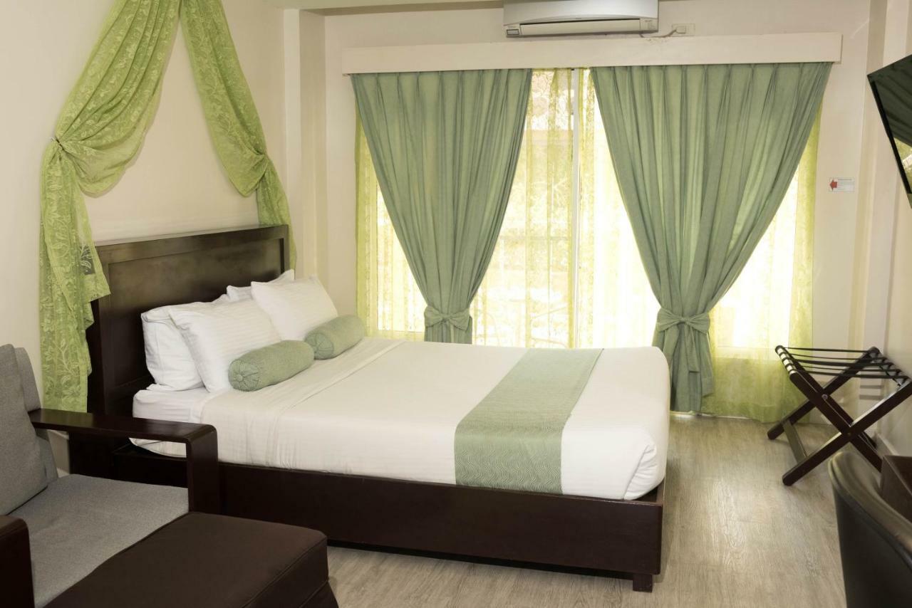 Subic Coco Hotel Olongapo Eksteriør bilde